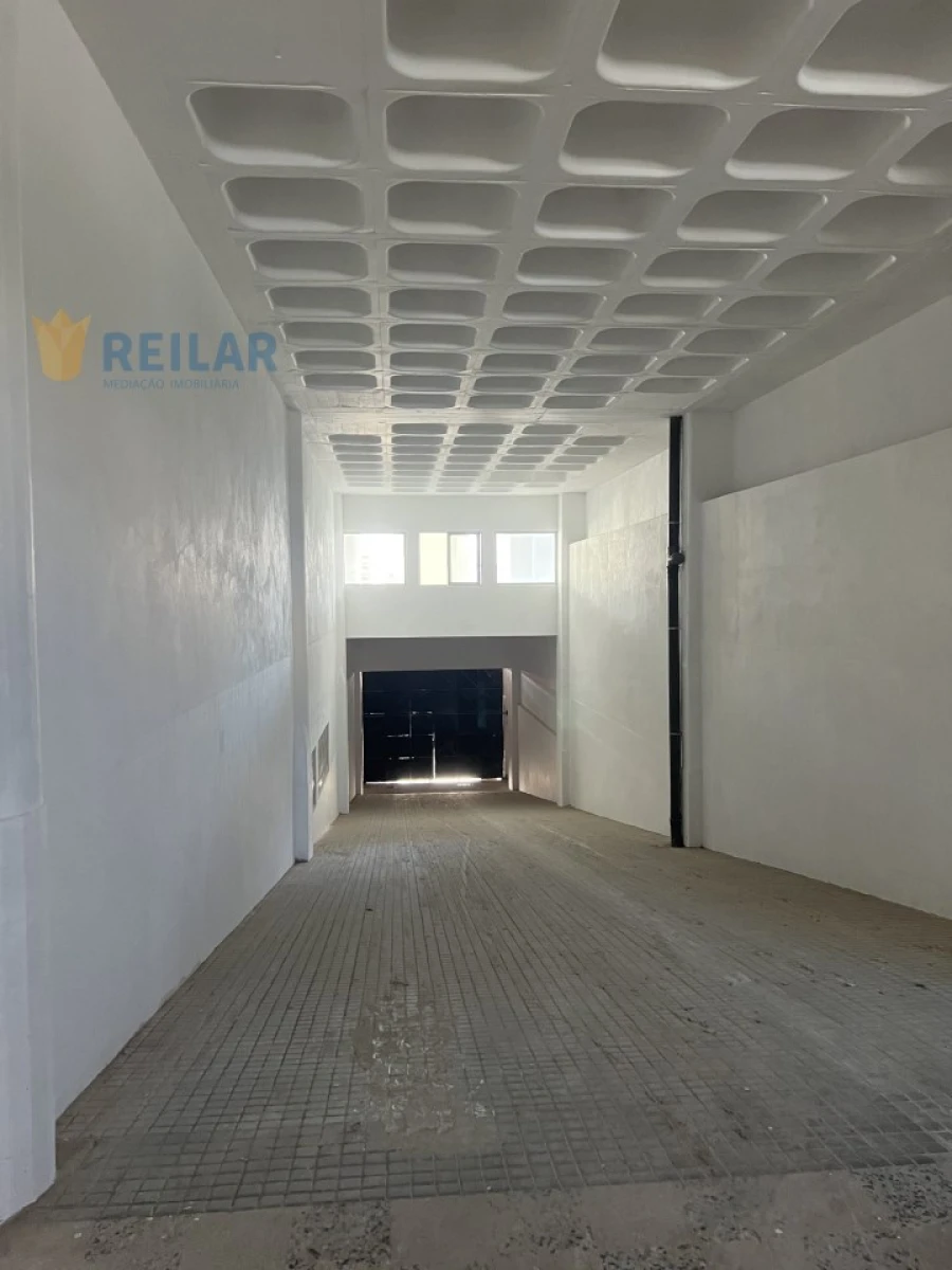 Armazém para Venda em Sacavém e Prior Velho Foto 16