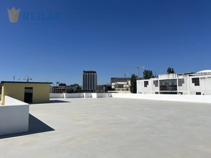 Armazém para Venda em Sacavém e Prior Velho Foto 31