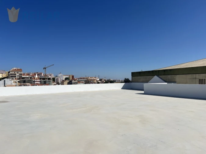 Armazém para Venda em Sacavém e Prior Velho Foto 34