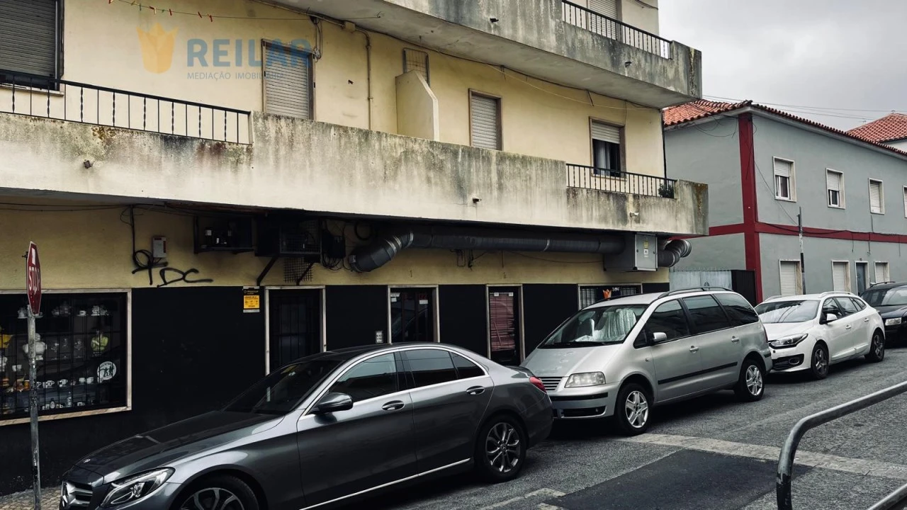 Loja para Arrendamento em Camarate, Unhos e Apelação Foto 15