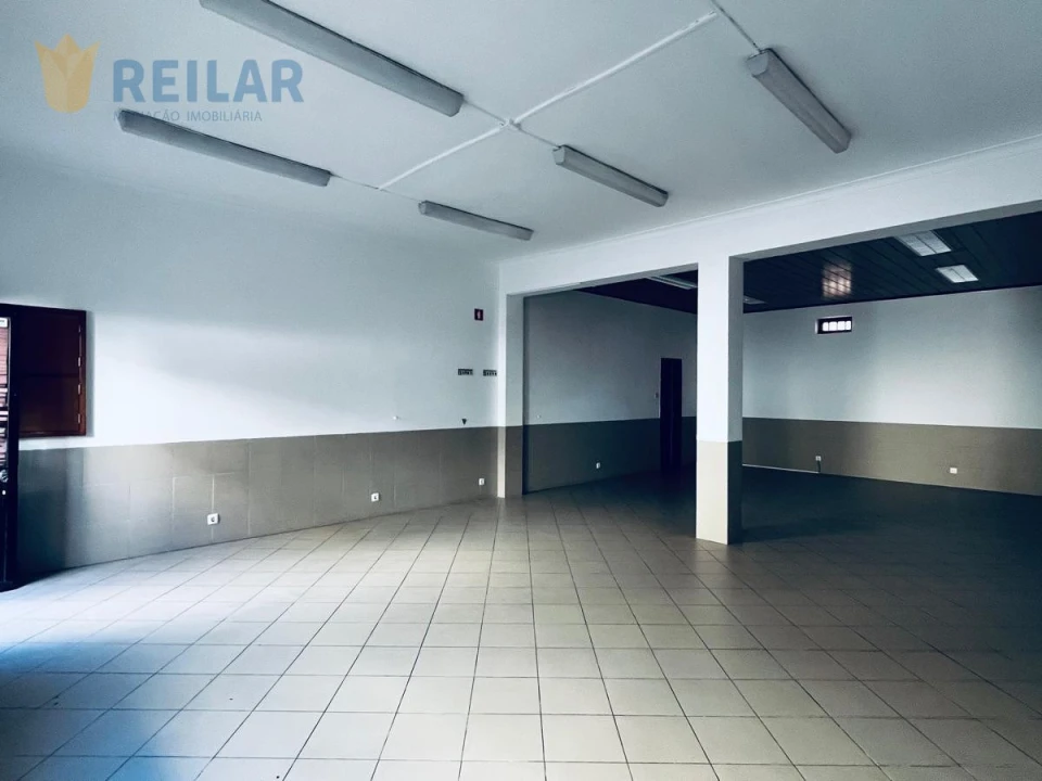 Loja para Arrendamento em Camarate, Unhos e Apelação Foto 3