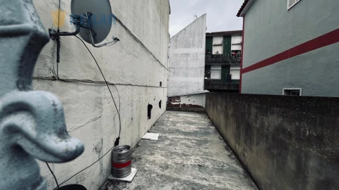 Loja para Arrendamento em Camarate, Unhos e Apelação
