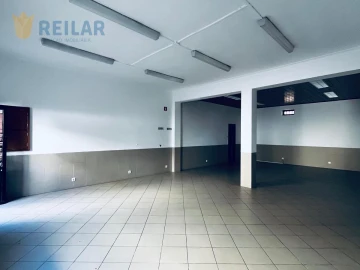 Loja para Arrendamento em Camarate, Unhos e Apelação