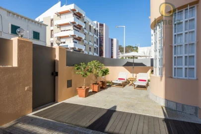 Moradia T4 para Venda em Faro (Sé e São Pedro)