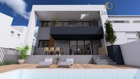 Moradia T4 para Venda em Montenegro