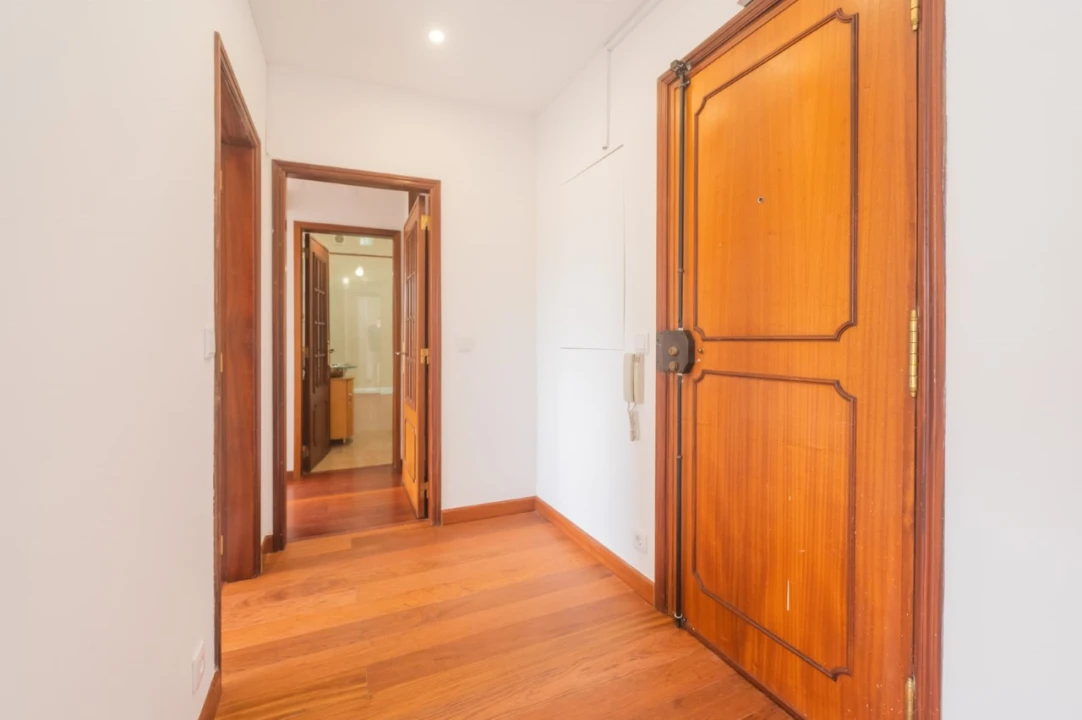 Apartamento T1 para Venda em Algés, Linda-A-Velha e Cruz Quebrada-Dafundo Foto 3