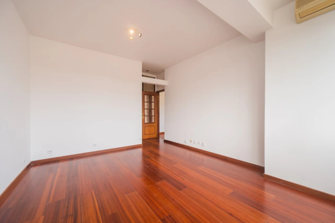Apartamento T1 para Venda em Algés, Linda-A-Velha e Cruz Quebrada-Dafundo Foto 24