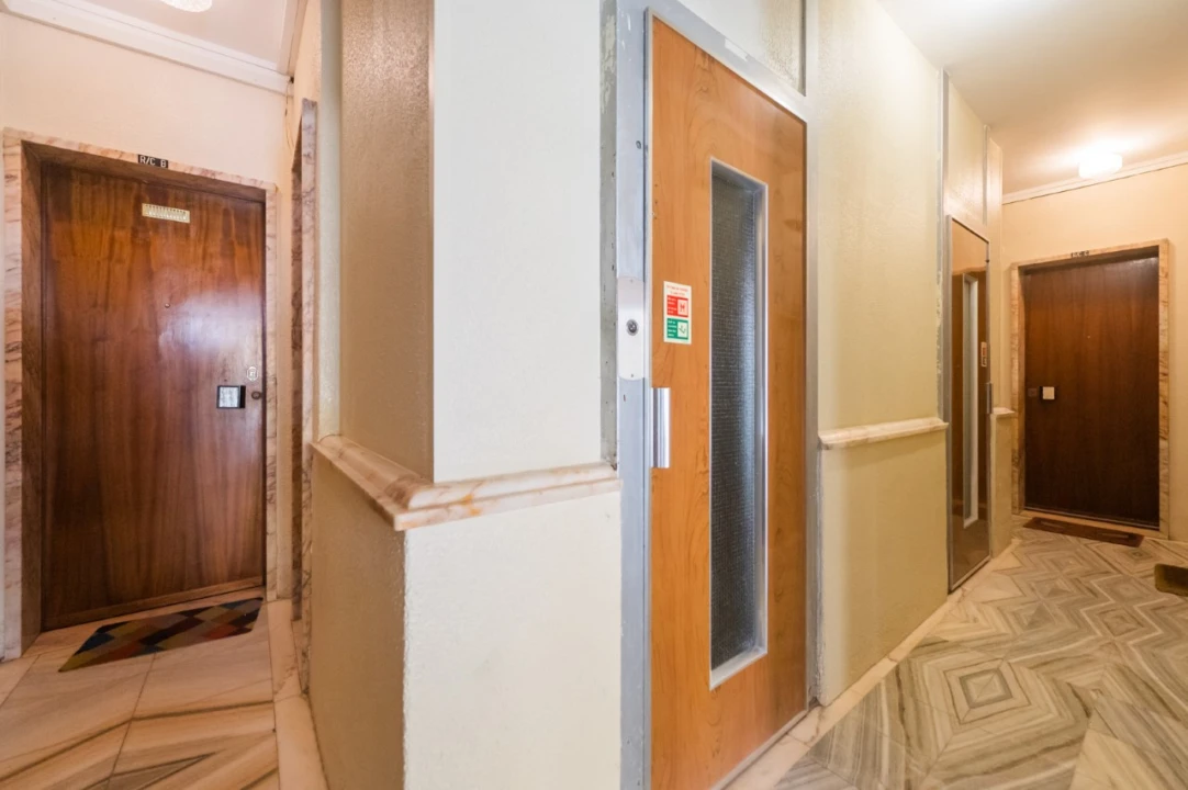 Apartamento T1 para Venda em Algés, Linda-A-Velha e Cruz Quebrada-Dafundo Foto 30