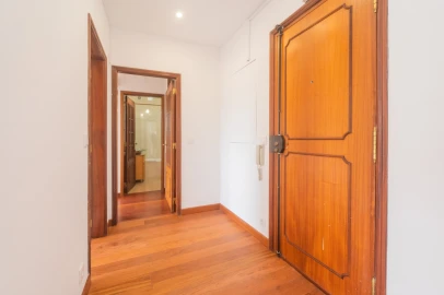 Apartamento T1 para Venda em Algés, Linda-A-Velha e Cruz Quebrada-Dafundo