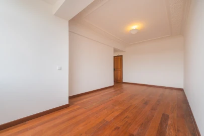 Apartamento T1 para Venda em Algés, Linda-A-Velha e Cruz Quebrada-Dafundo