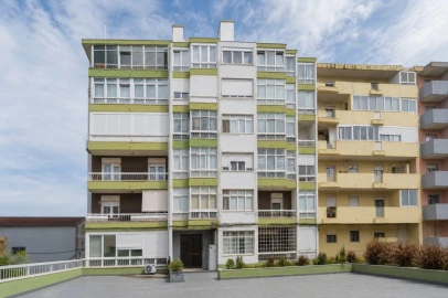 Apartamento T1 para Venda em Algés, Linda-A-Velha e Cruz Quebrada-Dafundo