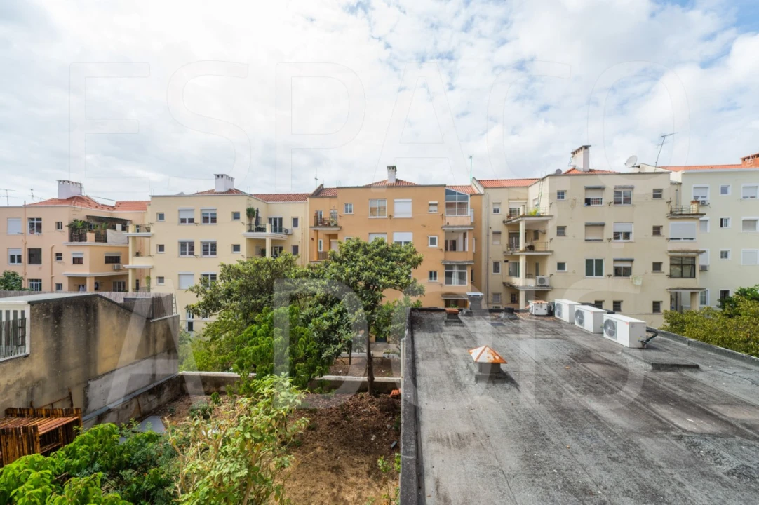 Apartamento T4 para Arrendamento em Alvalade Foto 6