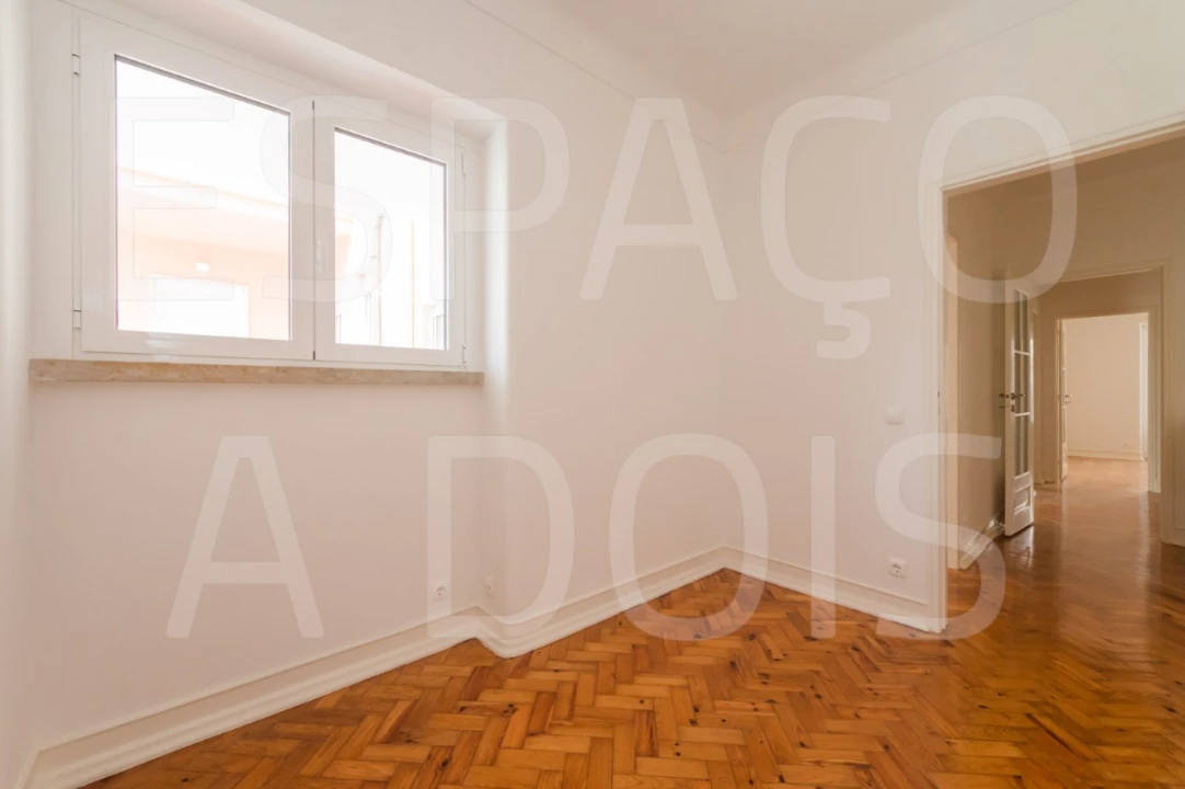 Apartamento T4 para Arrendamento em Alvalade Foto 24