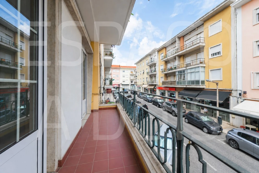 Apartamento T4 para Arrendamento em Alvalade Foto 28