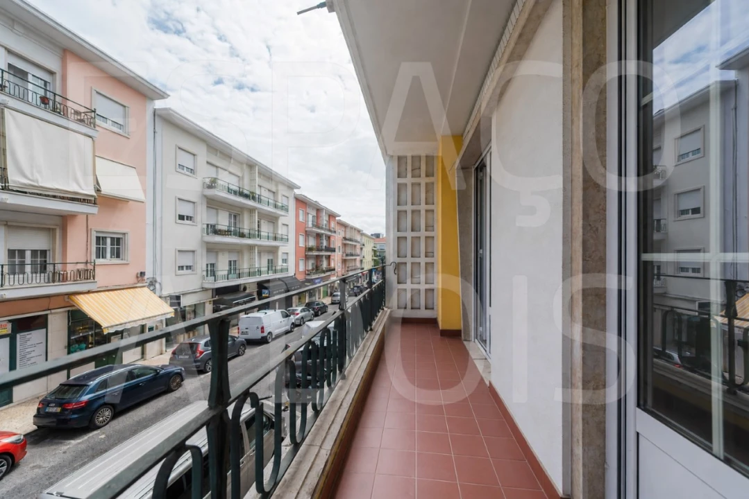 Apartamento T4 para Arrendamento em Alvalade Foto 37