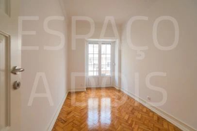 Apartamento T4 para Arrendamento em Alvalade