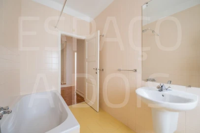 Apartamento T4 para Arrendamento em Alvalade