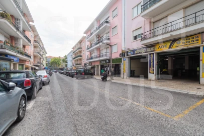 Apartamento T4 para Arrendamento em Alvalade