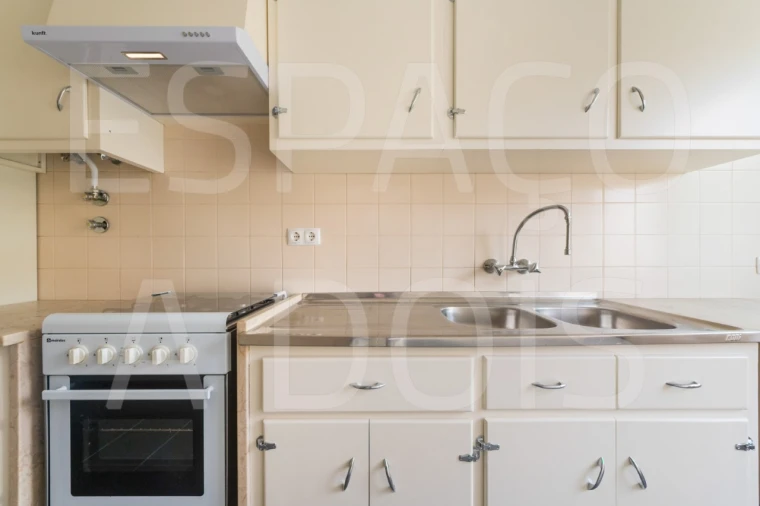 Apartamento T4 para Arrendamento em Alvalade Foto 14