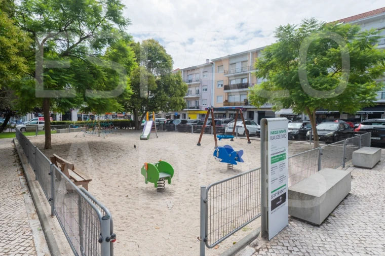 Apartamento T4 para Arrendamento em Alvalade Foto 60