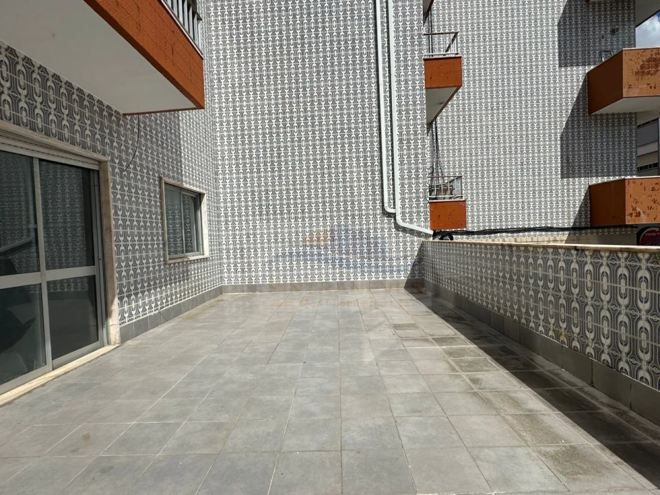 Apartamento T3 para Venda em Mina de Água Foto 13