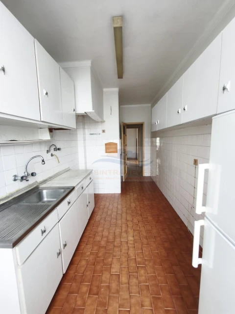 Apartamento T2 para Venda em Falagueira-Venda Nova