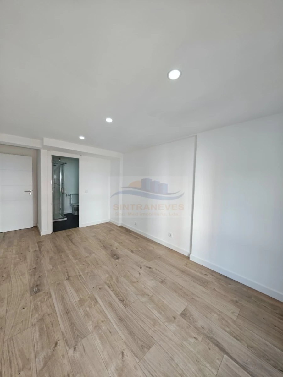 Apartamento T2 para Venda em Falagueira-Venda Nova Foto 10