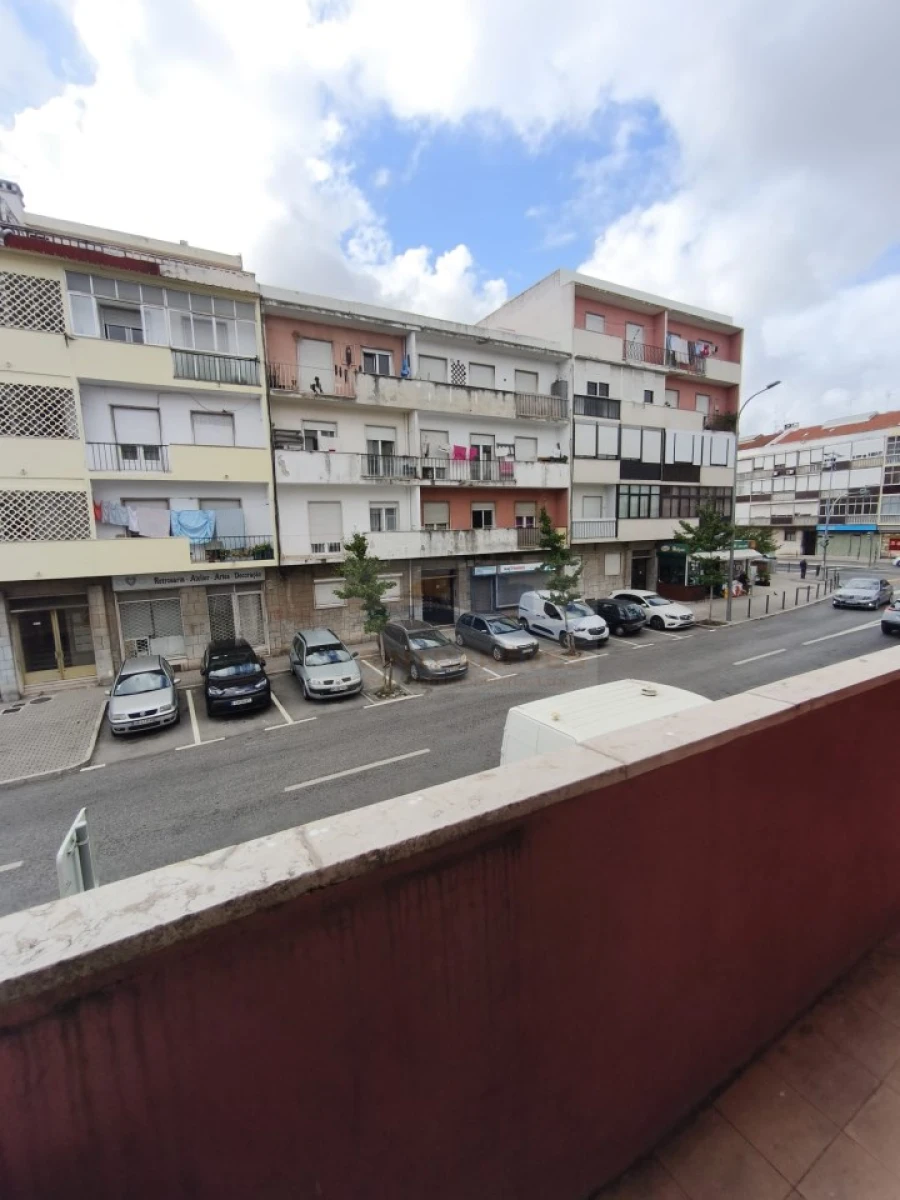 Apartamento T2 para Venda em Falagueira-Venda Nova Foto 24