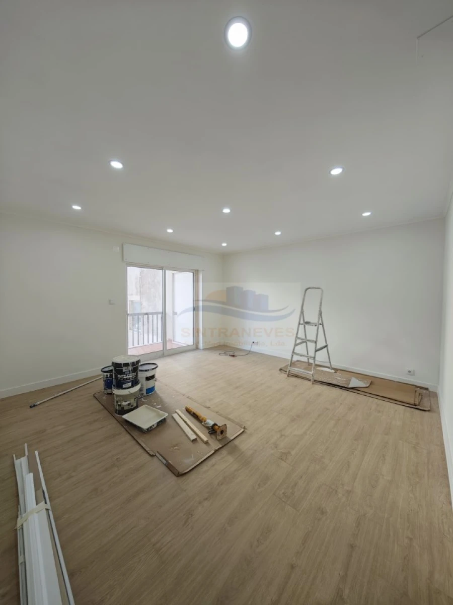 Apartamento T2 para Venda em Falagueira-Venda Nova Foto 28