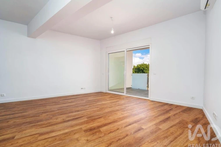 Apartamento T3 para Venda em Almancil Foto 2