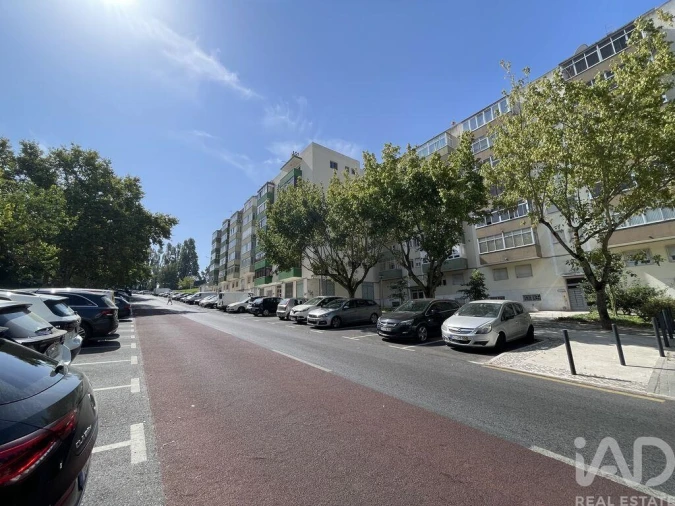 Apartamento T3 para Venda em Alfragide Foto 23