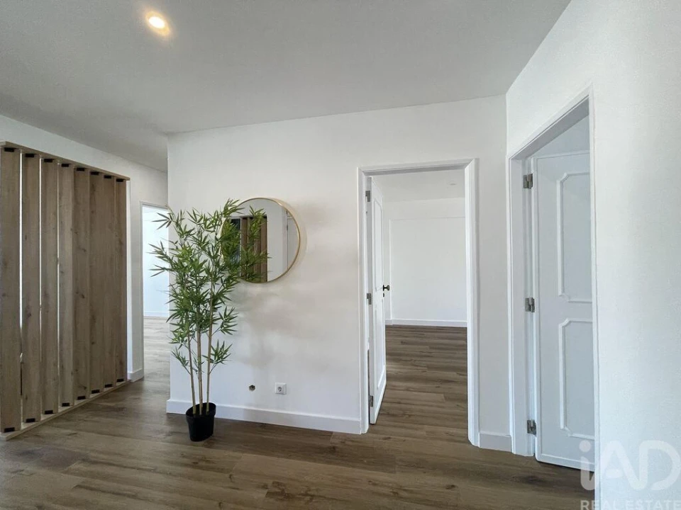 Apartamento T3 para Venda em Alfragide Foto 16