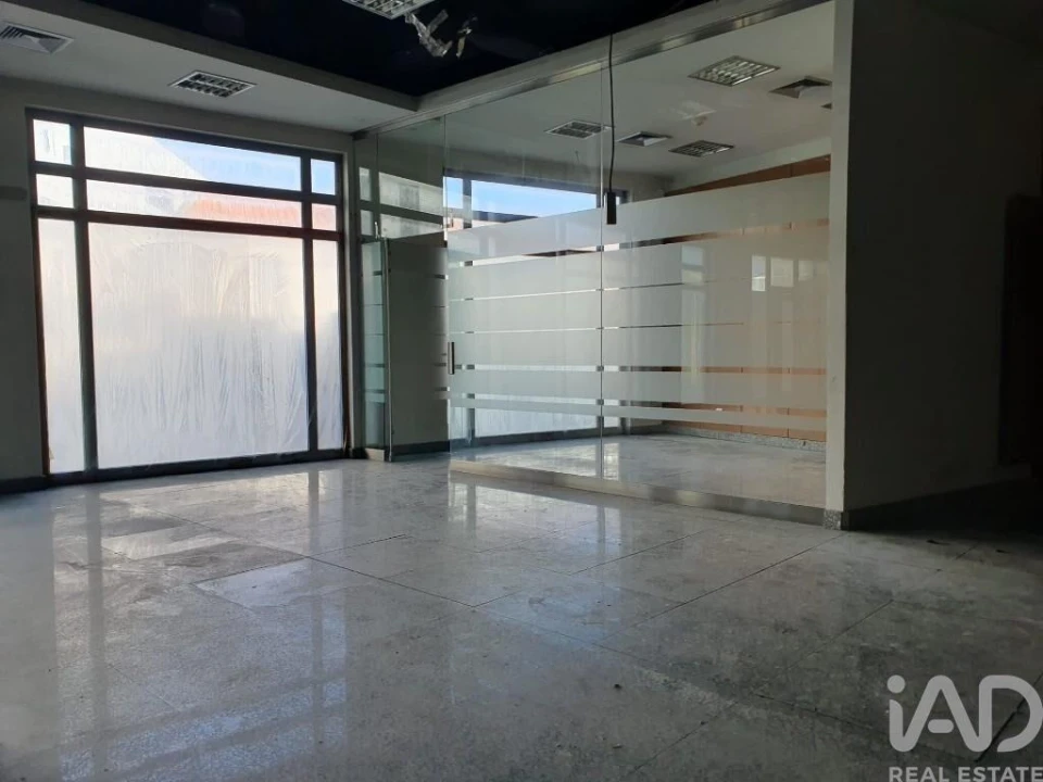 Loja para Venda em Samora Correia Foto 2