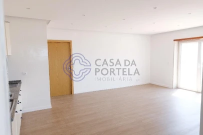 Apartamento T3 para Venda em O. Azeméis, Riba-Ul, Ul, Macinhata Seixa, Madail