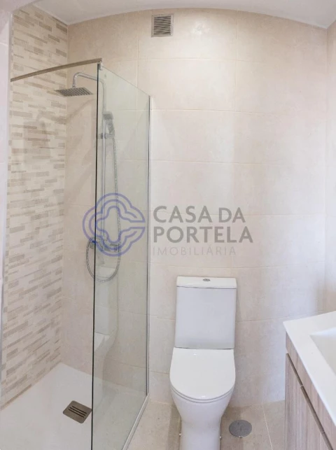 Apartamento T3 para Venda em O. Azeméis, Riba-Ul, Ul, Macinhata Seixa, Madail