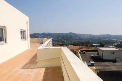 Apartamento T3 para Venda em O. Azeméis, Riba-Ul, Ul, Macinhata Seixa, Madail