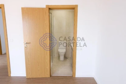 Apartamento T3 para Venda em O. Azeméis, Riba-Ul, Ul, Macinhata Seixa, Madail