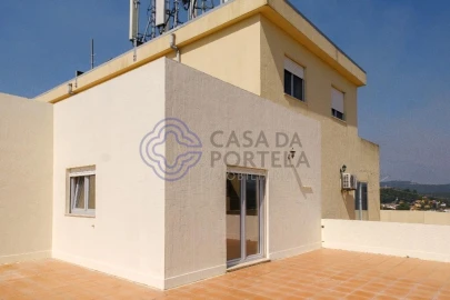 Apartamento T3 para Venda em O. Azeméis, Riba-Ul, Ul, Macinhata Seixa, Madail