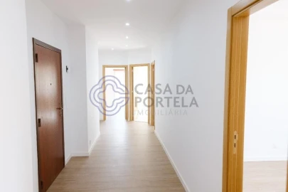 Apartamento T3 para Venda em O. Azeméis, Riba-Ul, Ul, Macinhata Seixa, Madail