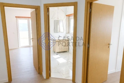 Apartamento T3 para Venda em O. Azeméis, Riba-Ul, Ul, Macinhata Seixa, Madail