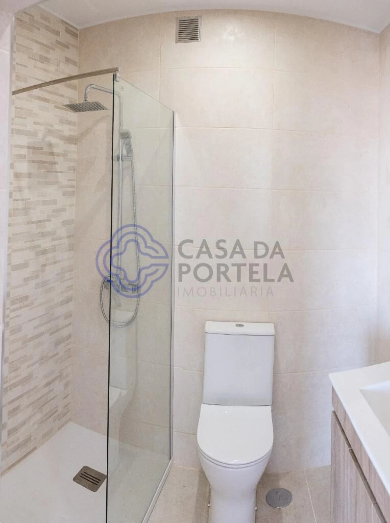 Apartamento T3 para Venda em O. Azeméis, Riba-Ul, Ul, Macinhata Seixa, Madail Foto 24