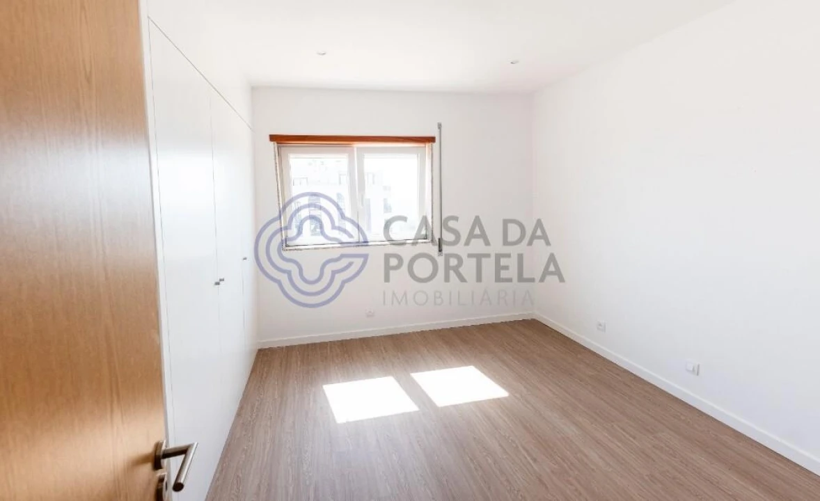 Apartamento T3 para Venda em O. Azeméis, Riba-Ul, Ul, Macinhata Seixa, Madail Foto 13