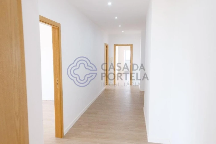 Apartamento T3 para Venda em O. Azeméis, Riba-Ul, Ul, Macinhata Seixa, Madail Foto 11