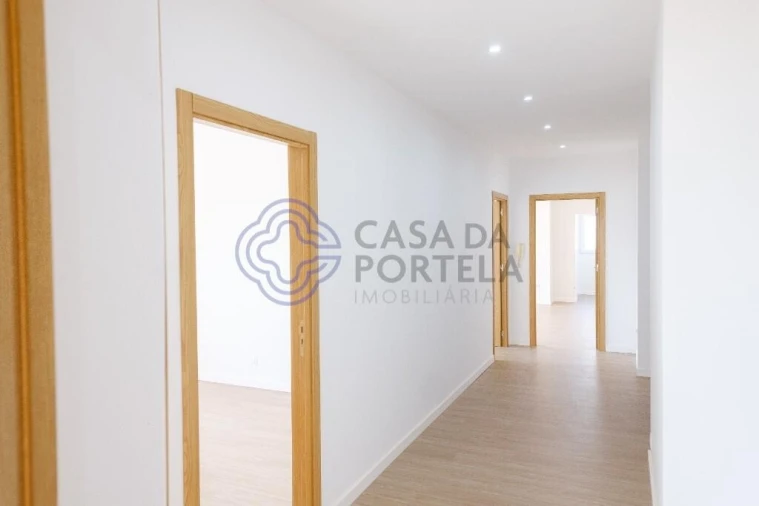 Apartamento T3 para Venda em O. Azeméis, Riba-Ul, Ul, Macinhata Seixa, Madail Foto 17