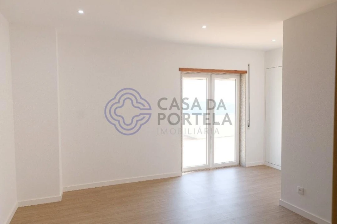 Apartamento T3 para Venda em O. Azeméis, Riba-Ul, Ul, Macinhata Seixa, Madail Foto 18