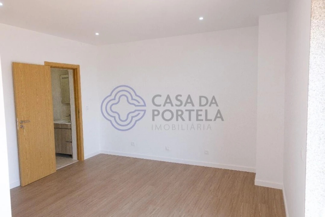 Apartamento T3 para Venda em O. Azeméis, Riba-Ul, Ul, Macinhata Seixa, Madail Foto 20