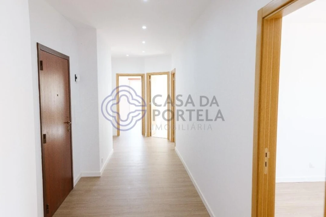 Apartamento T3 para Venda em O. Azeméis, Riba-Ul, Ul, Macinhata Seixa, Madail Foto 8