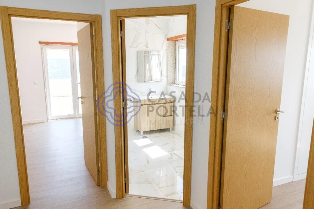 Apartamento T3 para Venda em O. Azeméis, Riba-Ul, Ul, Macinhata Seixa, Madail Foto 14