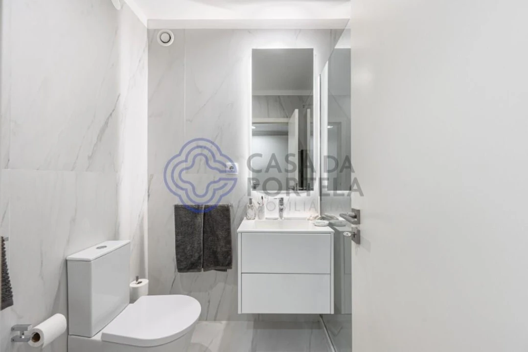 Apartamento T2 para Arrendamento em Lordelo do Ouro e Massarelos Foto 10