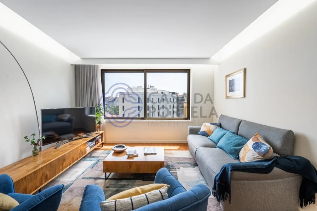 Apartamento T2 para Arrendamento em Lordelo do Ouro e Massarelos Foto 1